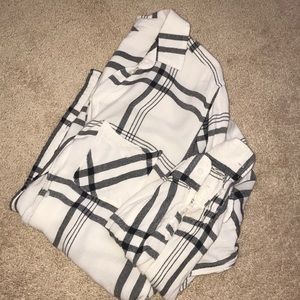 American Eagle- boyfriend fit flannel